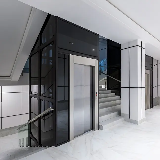 Escalator and lift maintenance at a retail mall in Sharjah