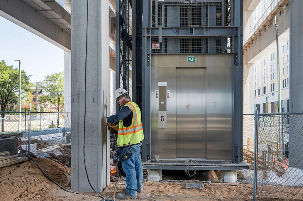 Passenger elevator installation by New Mercon